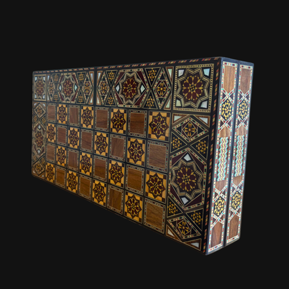 Gaby Al Dayeh Tarafından El Yapımı Şam İşlemeli Tavla ve Satranç Masası – Sedef Kakmalı Başyapıt