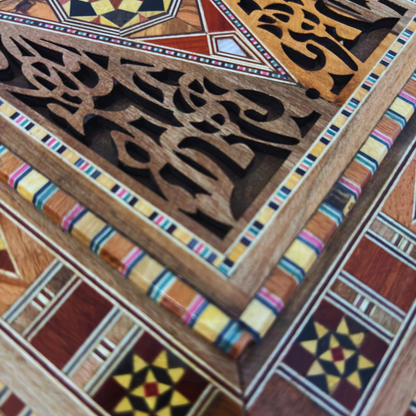 Şam Mozaik Takı ve Hatıra Kutusu – Zarif El Yapımı Tasarım