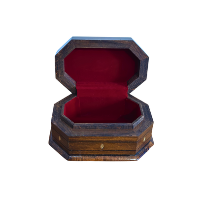 El Oyması Kayın Ahşap Kutu – Ceviz Rengi ve Sedef İşlemeli