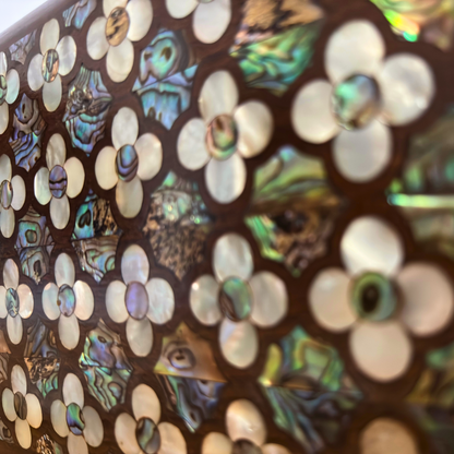 Jouri – Lüks Şam El Çantası, Gül Motifli Sedef İşleme & İnci Tesbih Zinciri