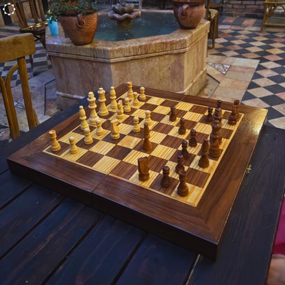 Gaby Al Dayeh Tarafından El Yapımı Şam İşlemeli Tavla ve Satranç Masası – Sedef Kakmalı Klasik Mozaik Tasarım