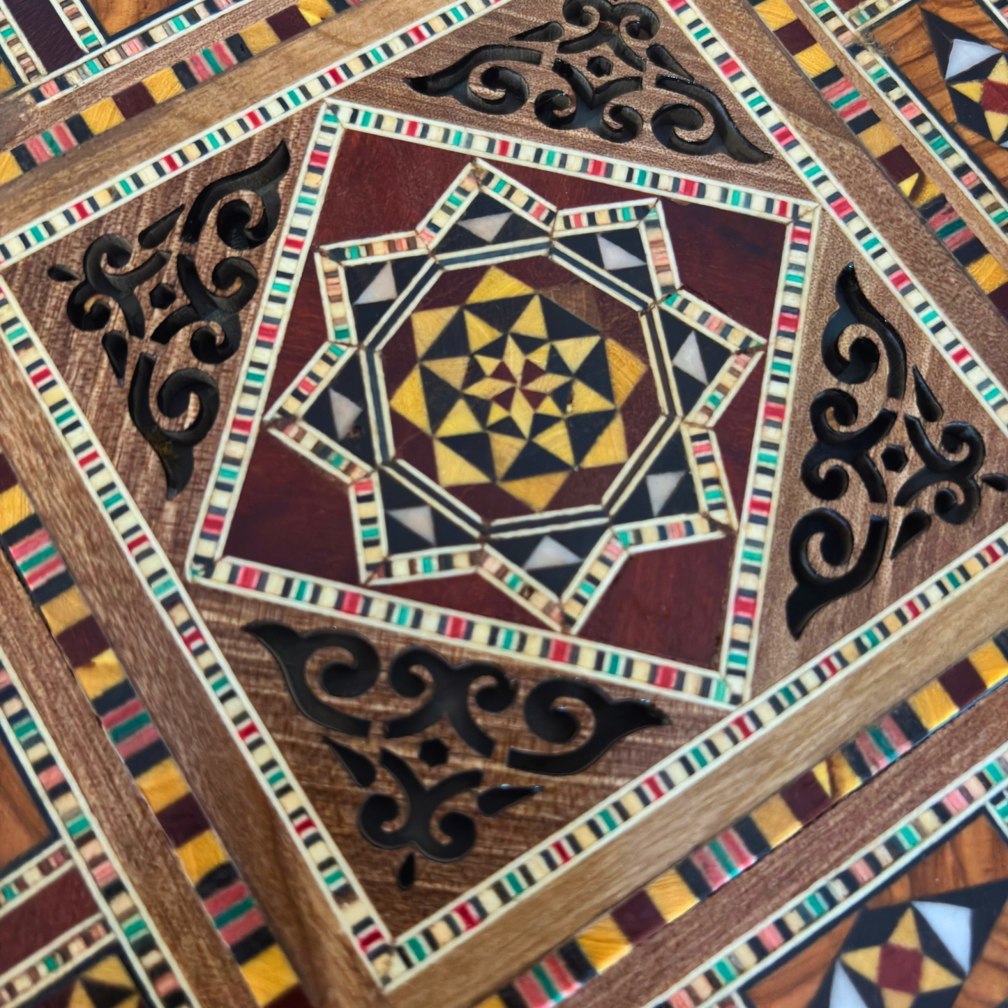 Şam Mozaik Kutusu – El Yapımı Takı ve Hatıra Kutusu