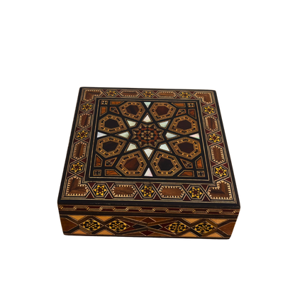 Usta Gaby Al Dayeh’ten Şam Mozaik Kutusu – Sedef ve Kadife Zarafeti