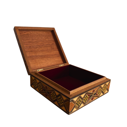 Usta Gaby Al Dayeh’ten Şam Mozaik Kutusu – Sedef ve Kadife Zarafeti