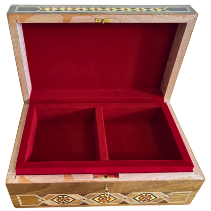 Kilitli Şam Mozaik Takı Kutusu – El Yapımı Zarif Eser