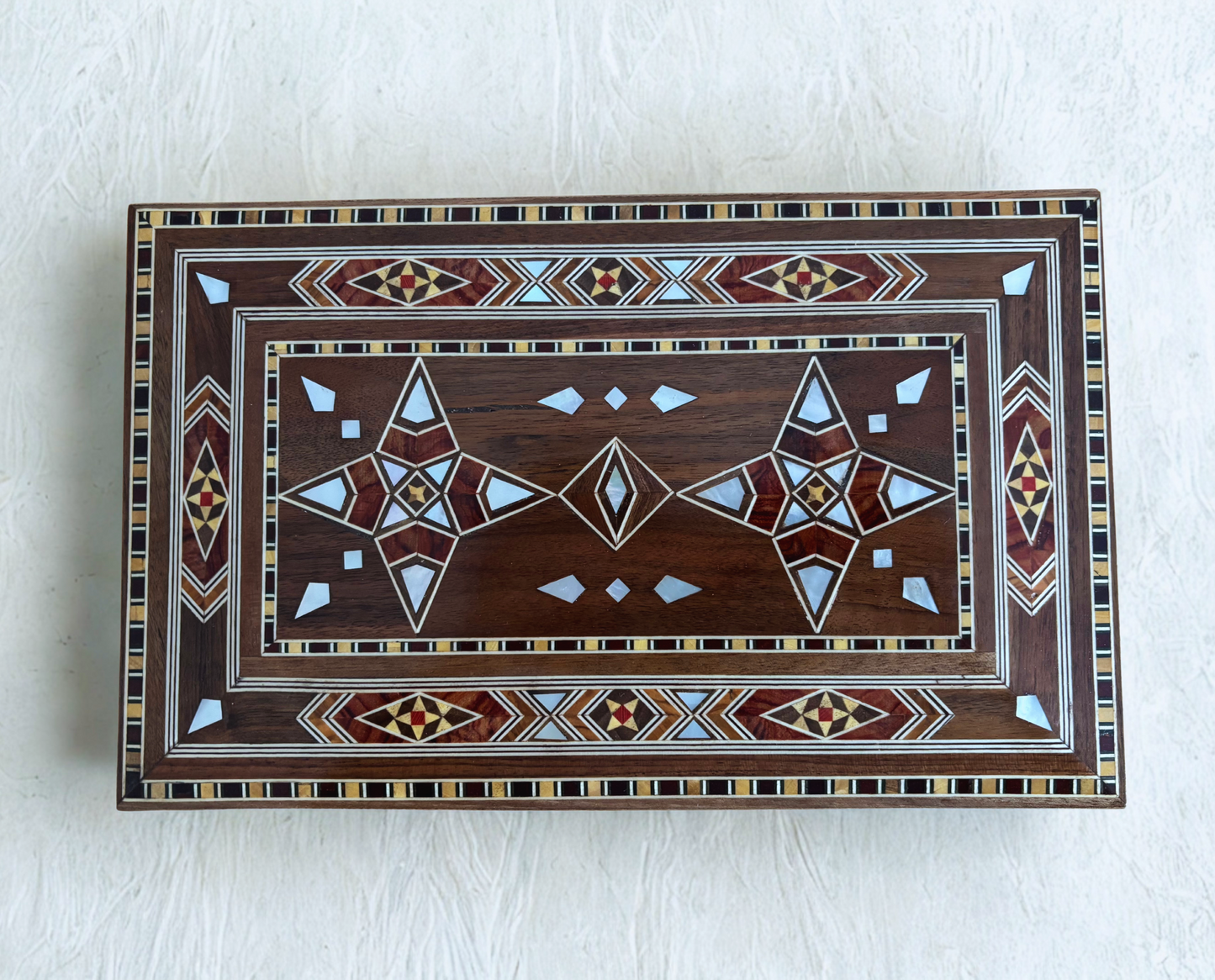 Kilitli Şam Mozaik Takı Kutusu – El Yapımı Zarif Eser