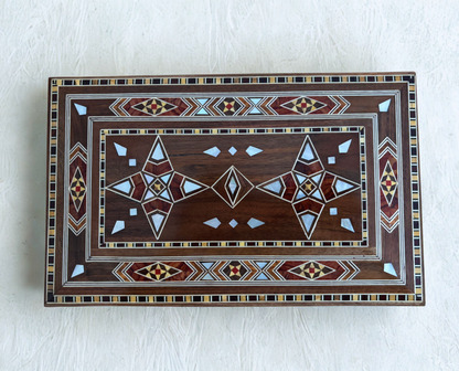 Kilitli Şam Mozaik Takı Kutusu – El Yapımı Zarif Eser