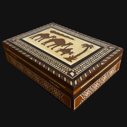 1970 Vintage Deve Mozaik Takı Kutusu – Sedef Kakmalı Şam El Sanatı